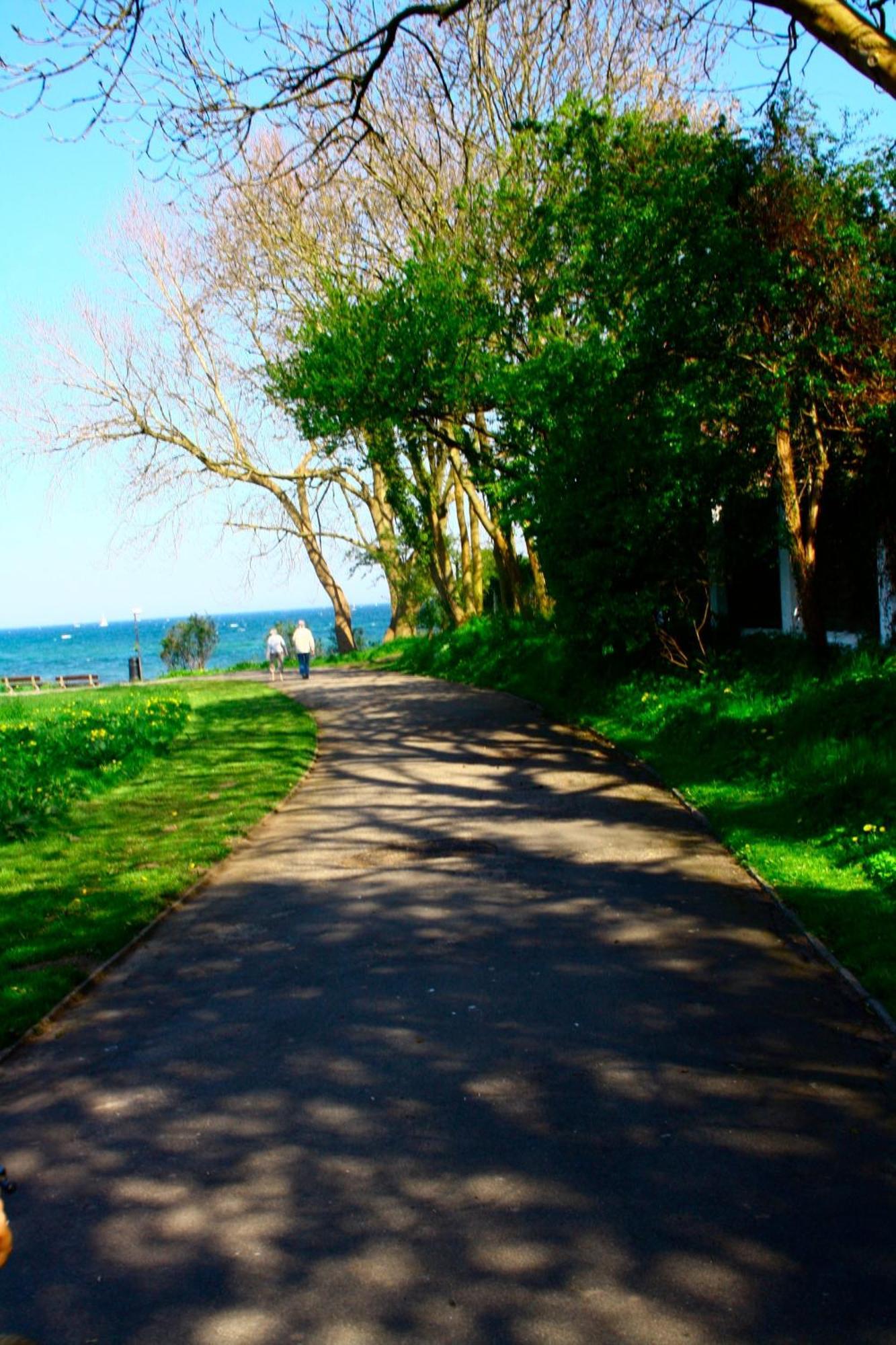 Strande, Fast Am Strand Екстериор снимка